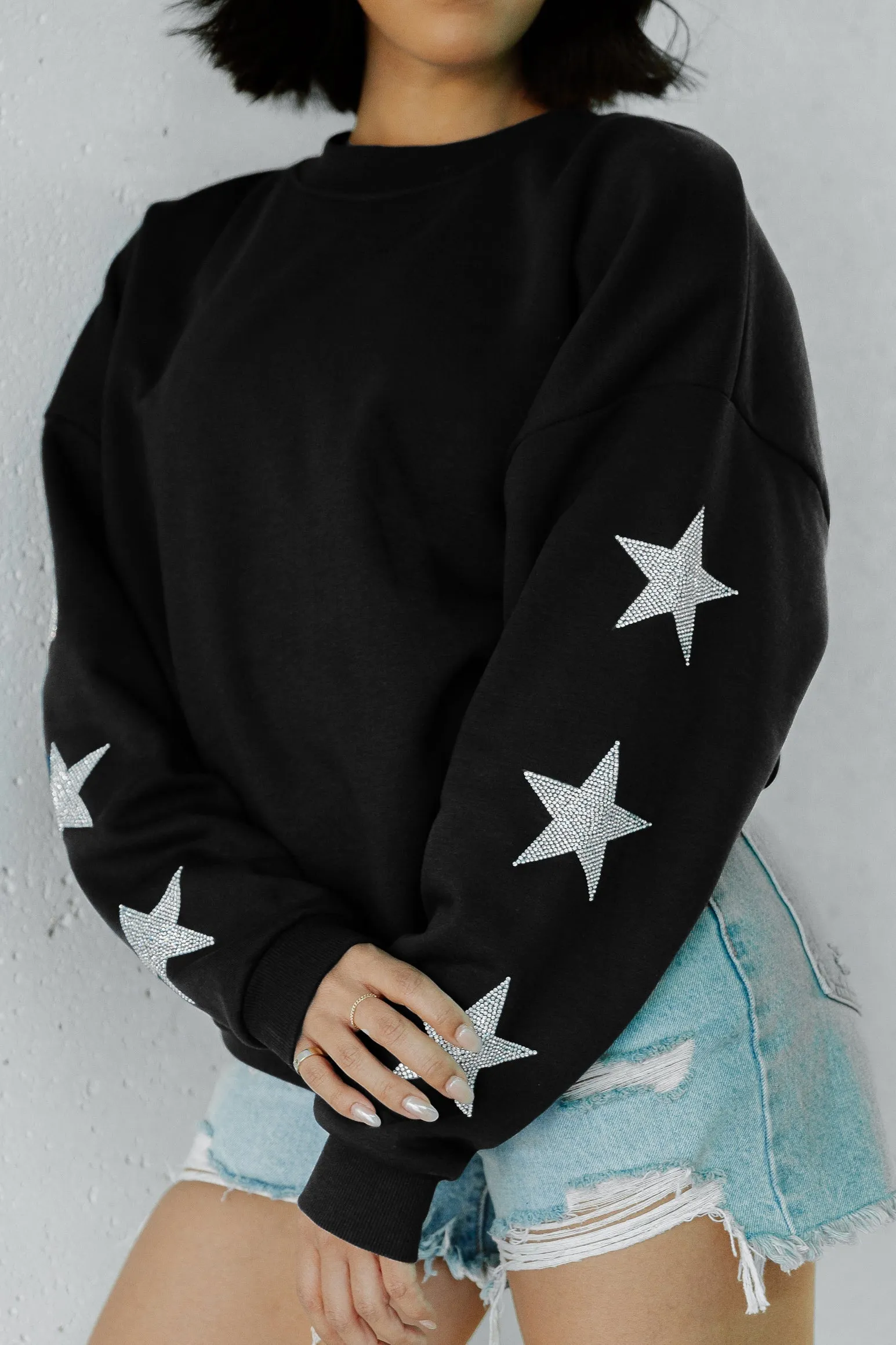 ATLANTA FALCONS RADIANT ENERGY EMBELLISHED STAR SLEEVE CREWNECK PULLOVER