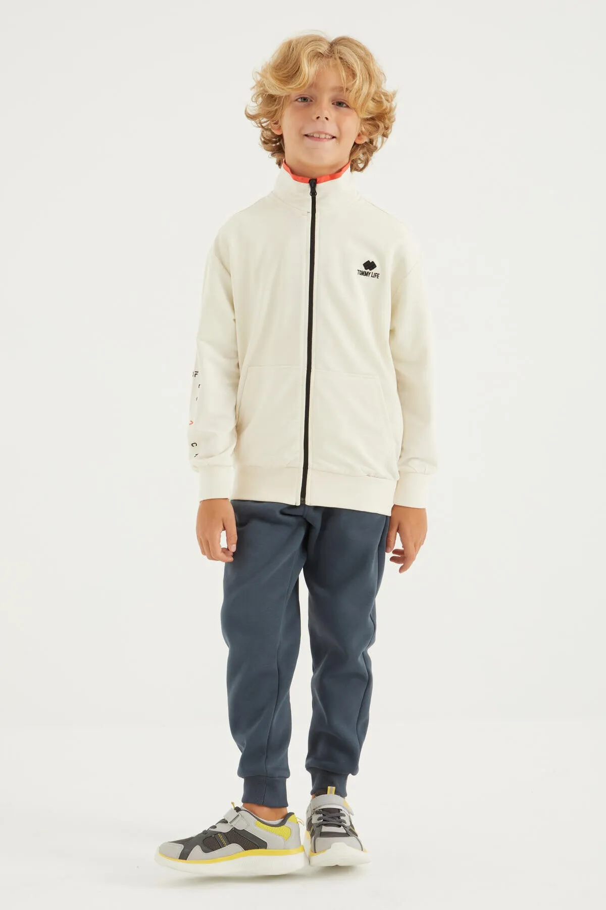 basic dik yaka standart kalip nakiş detayli fermuarli erkek sweatshirt - 11012