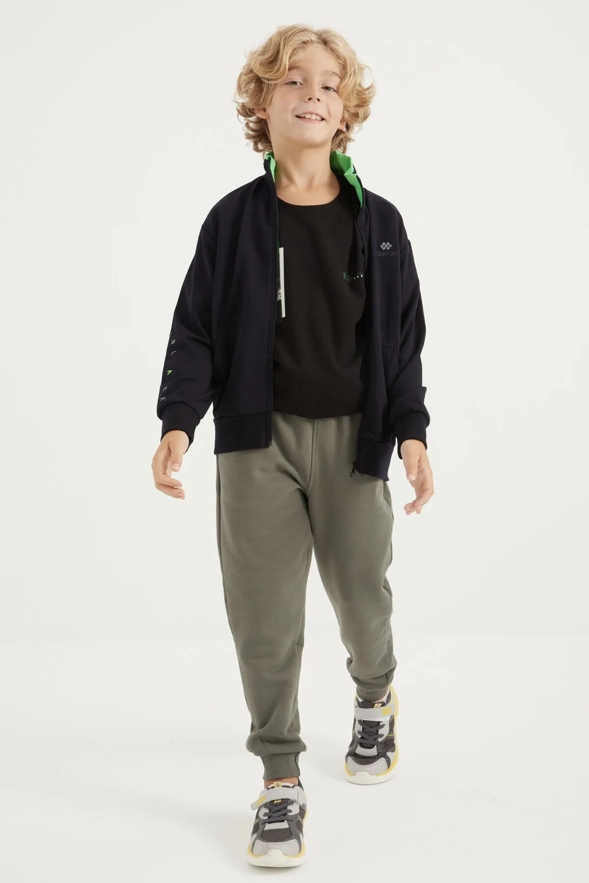 basic dik yaka standart kalip nakiş detayli fermuarli erkek sweatshirt - 11012