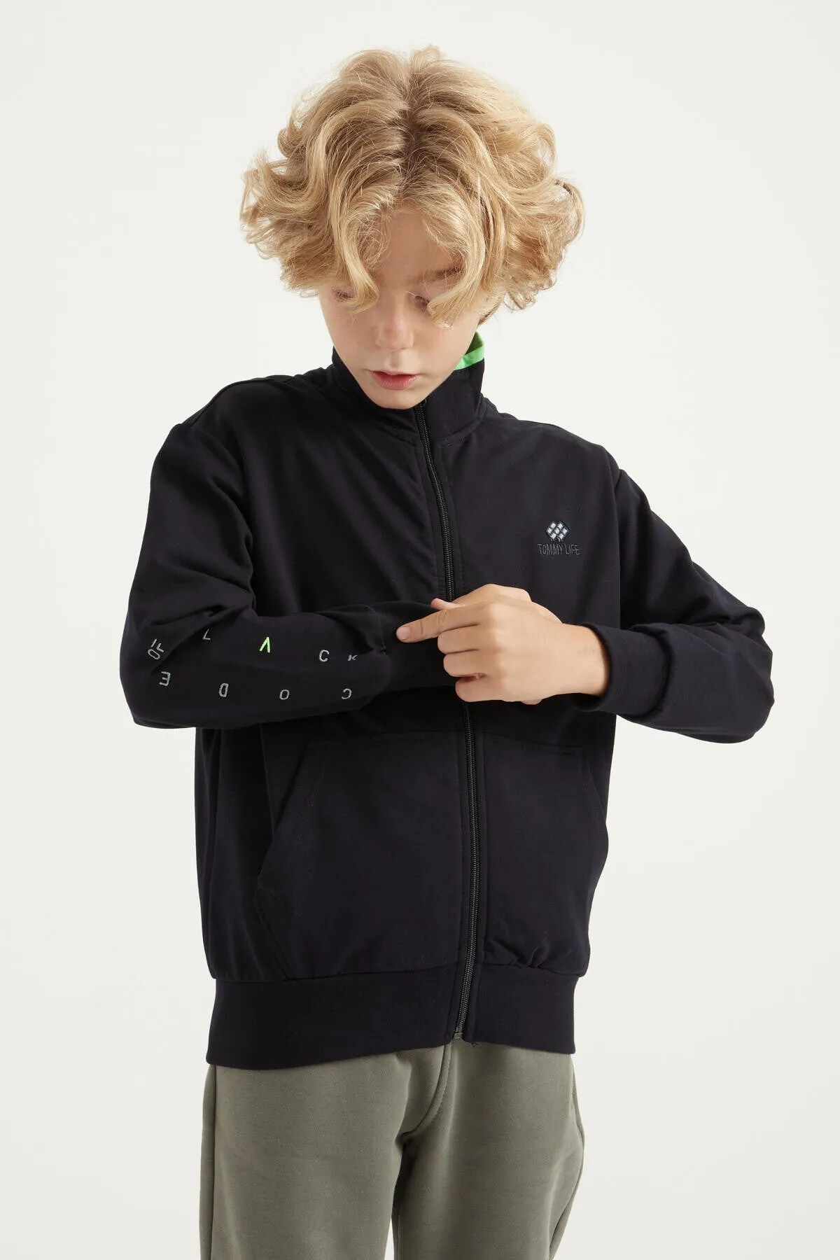 basic dik yaka standart kalip nakiş detayli fermuarli erkek sweatshirt - 11012