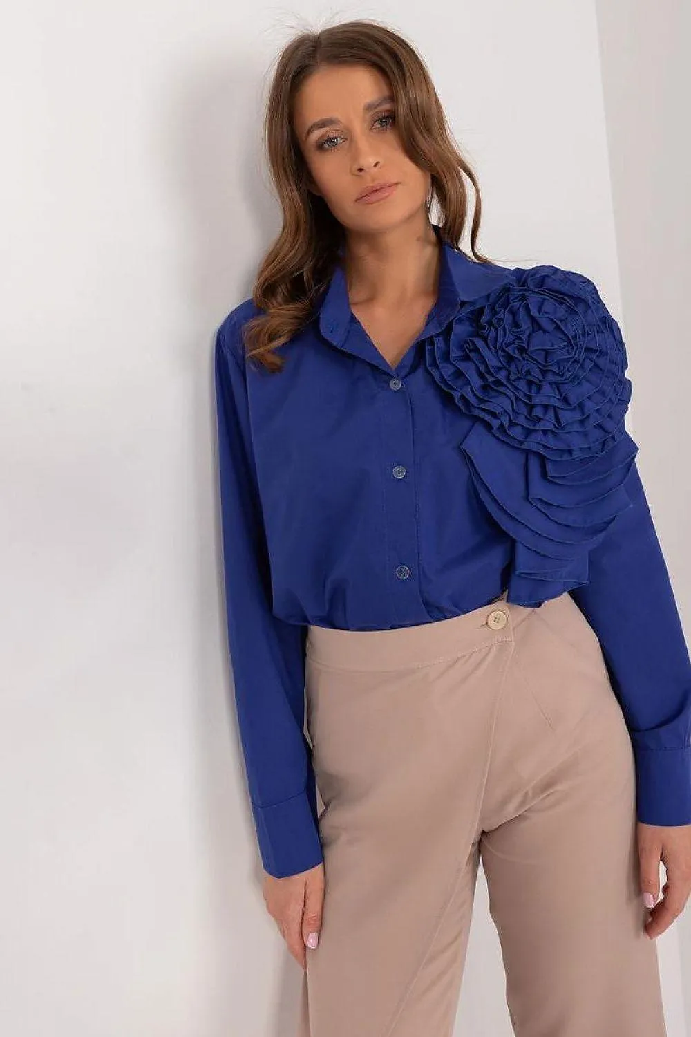 Chic Floral Adorned Long Sleeve Cotton Top