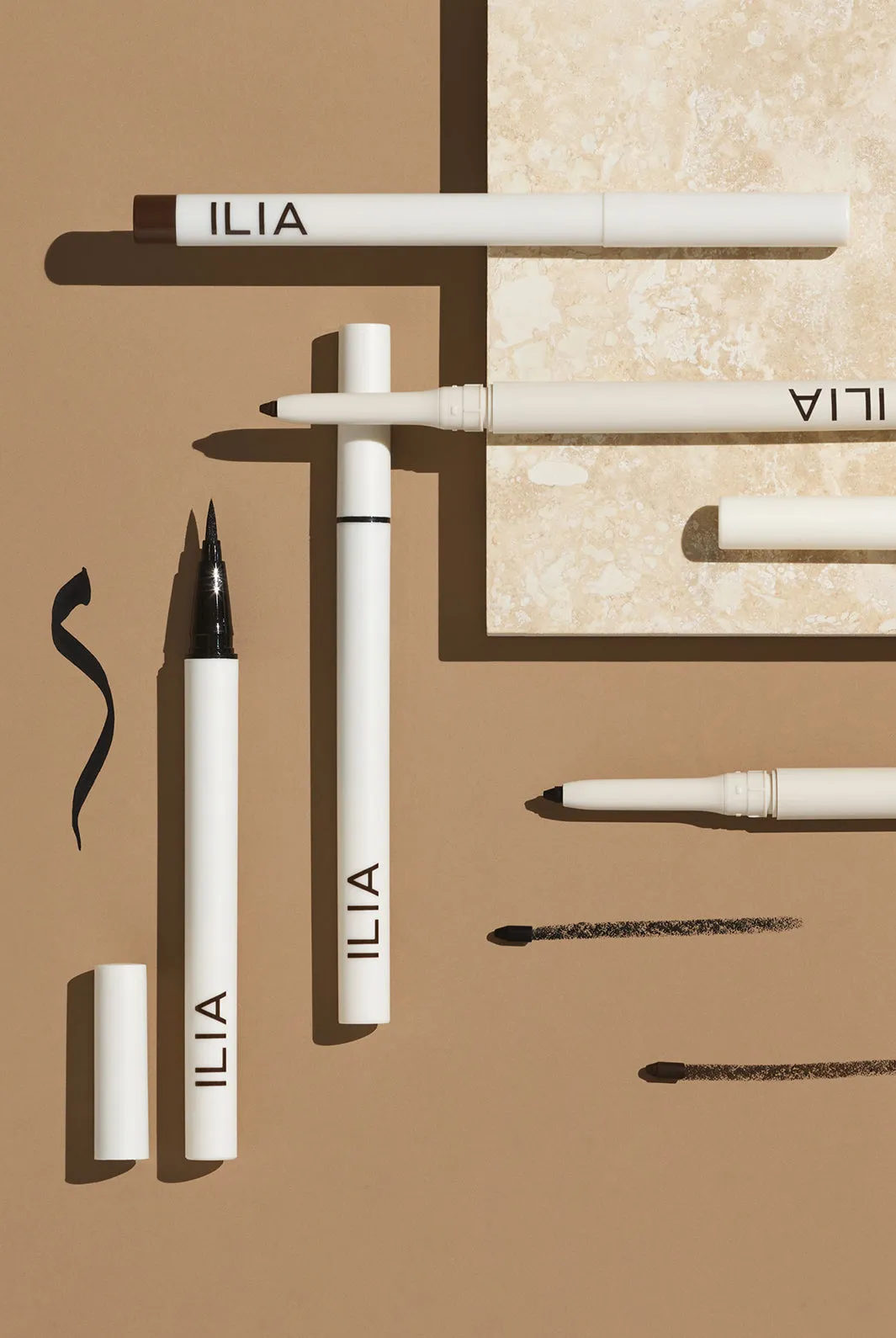 Clean line liquid liner