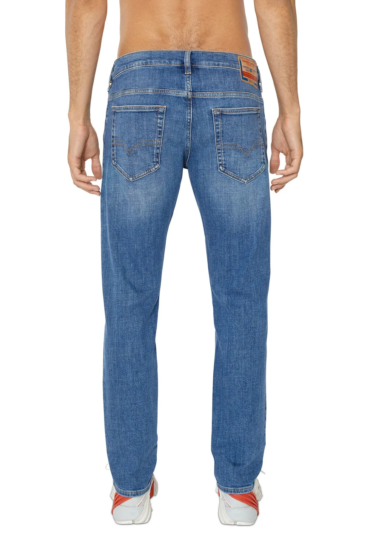 DIESEL Tapered Fit Jeans D-Yennox 0ihat
