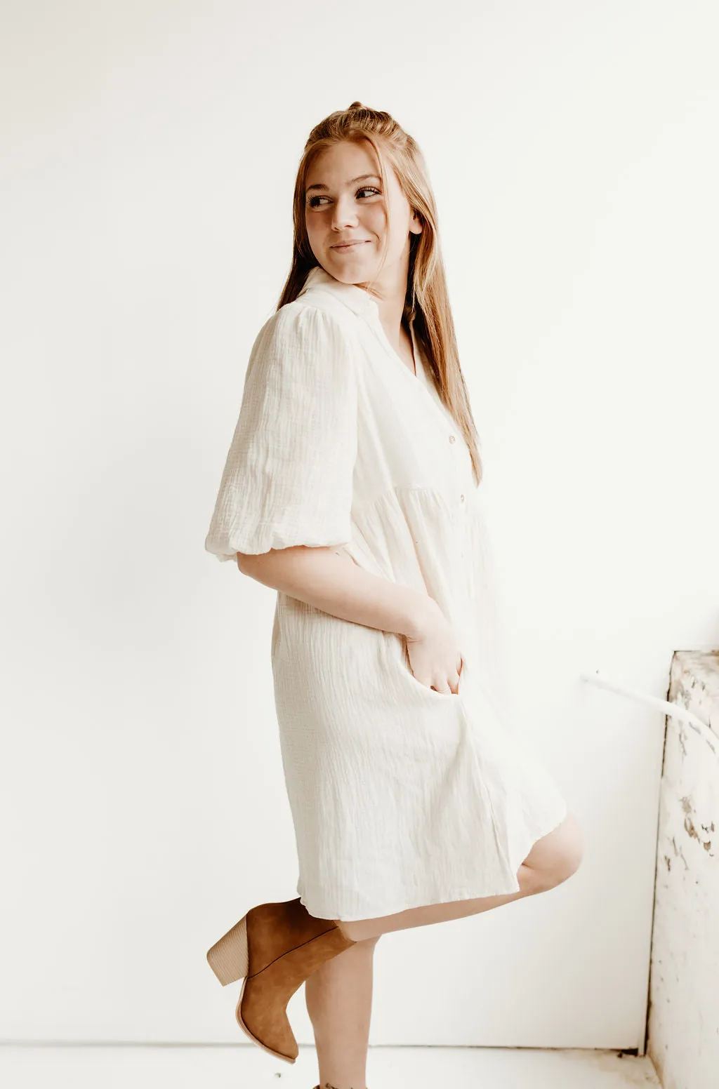 Puffed Sleeved Light Linen Dress